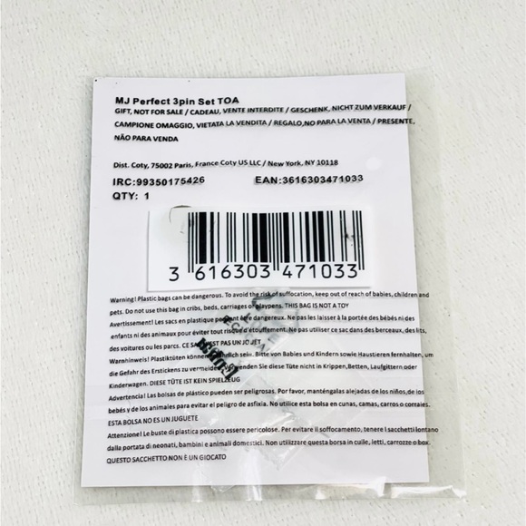 PERFECT MARC JACOBS Magnetic Pins Set - Picture 4 of 6